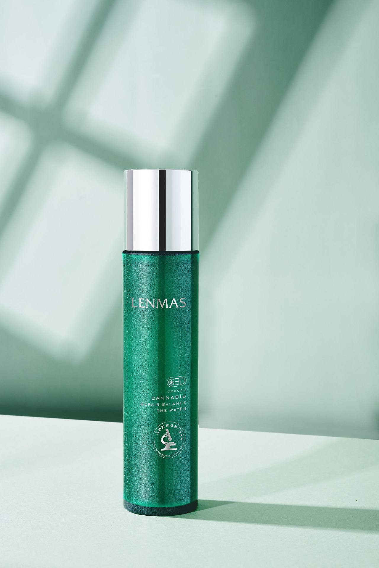 預(yù)算成本總投資24.69萬起，加盟費(fèi)2.79萬元起 化妝品加盟創(chuàng)業(yè)的機(jī)遇與挑戰(zhàn)